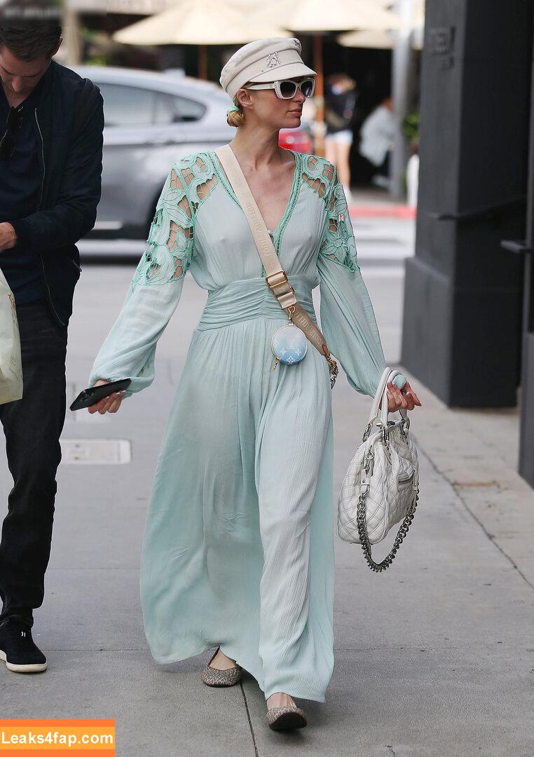 Paris Hilton / https: / parishilton leaked photo photo #0567