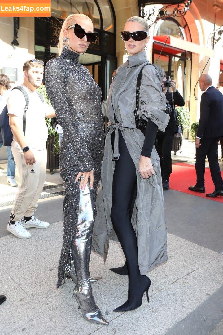 Paris Hilton / https: / parishilton leaked photo photo #0585