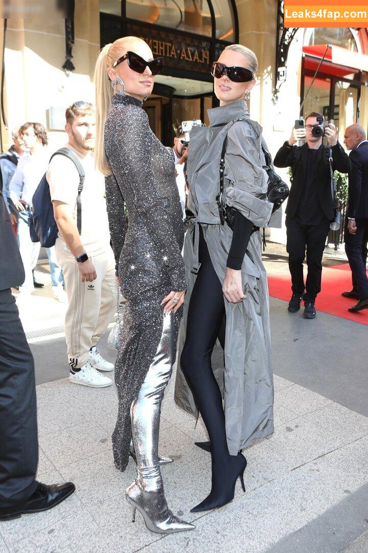 Paris Hilton / https: / parishilton leaked photo photo #0588