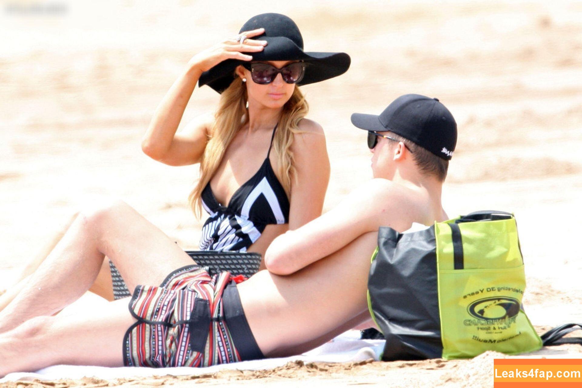 Paris Hilton / https: / parishilton leaked photo photo #0615