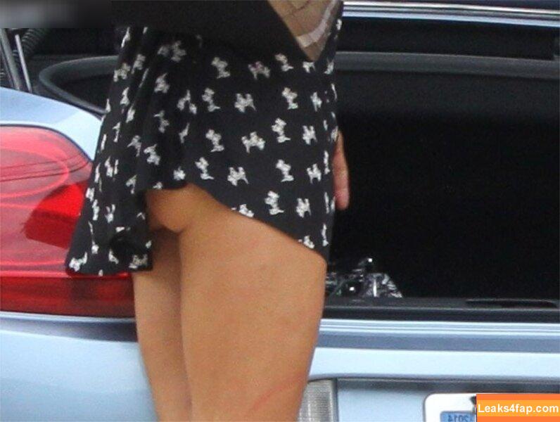 Paris Hilton / https: / parishilton leaked photo photo #0625