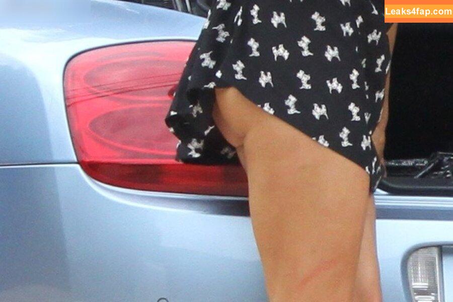 Paris Hilton / https: / parishilton leaked photo photo #0626