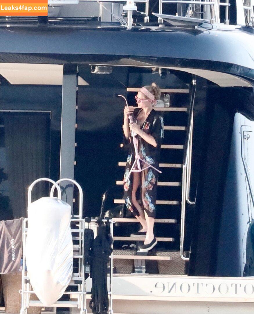 Paris Hilton / parishilton leaked photo photo #0952