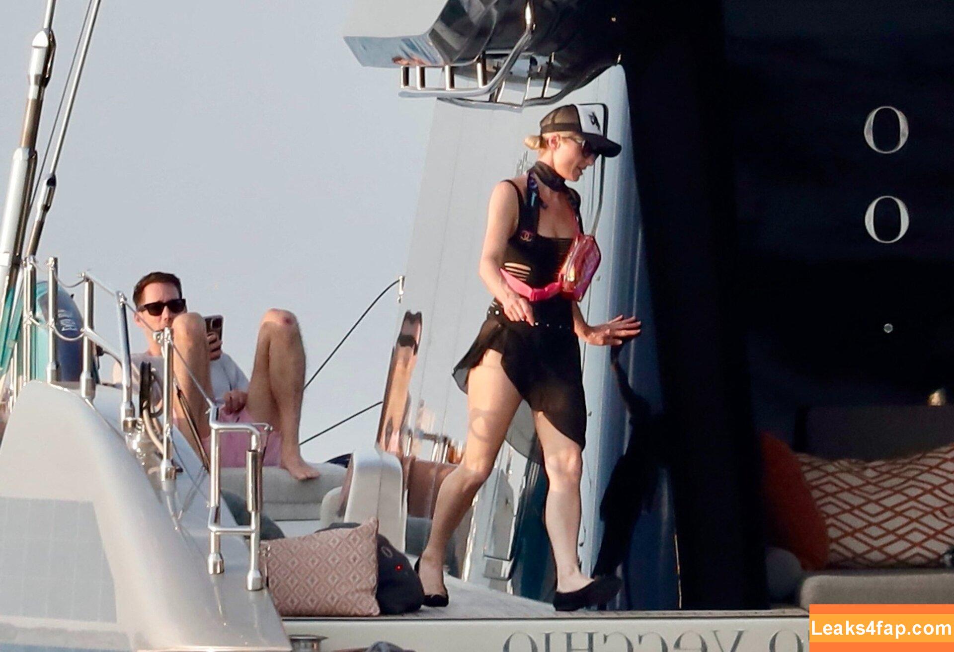 Paris Hilton / parishilton leaked photo photo #0953