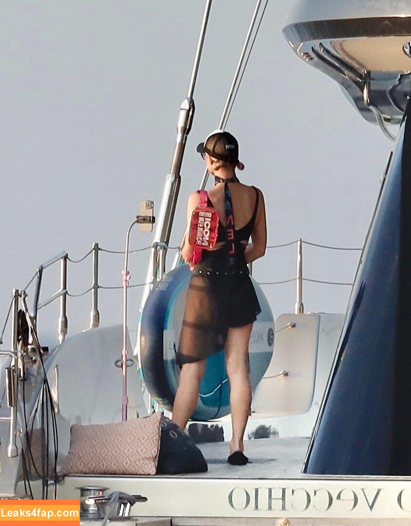 Paris Hilton / parishilton слитое фото фото #0962