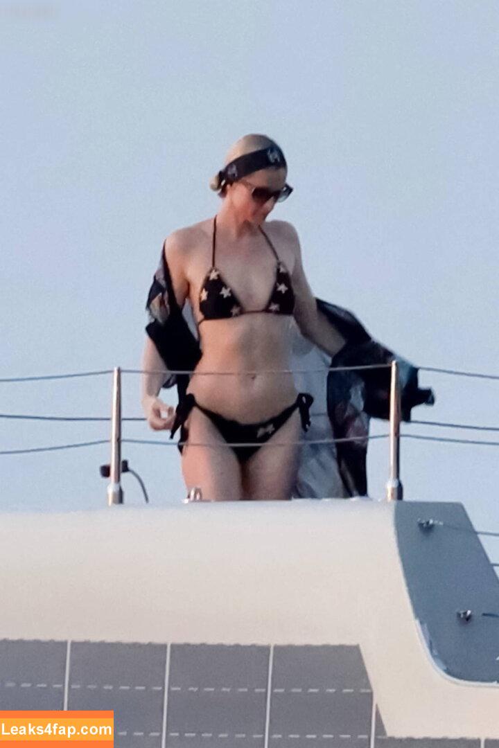 Paris Hilton / parishilton слитое фото фото #0975