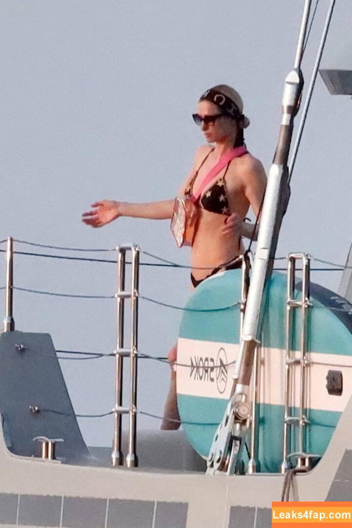 Paris Hilton / parishilton leaked photo photo #0976