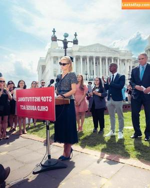 Paris Hilton photo #0180