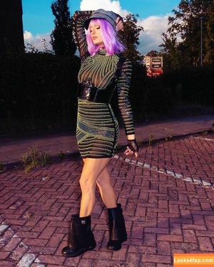 Paris Hilton photo #0220