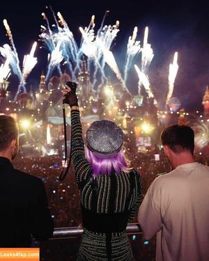 Paris Hilton photo #0221