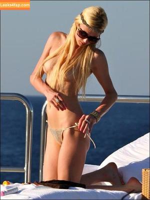 Paris Hilton photo #0445