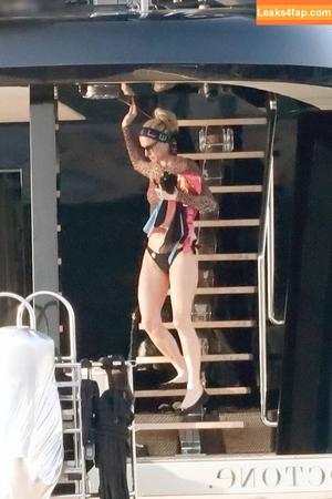 Paris Hilton photo #0972