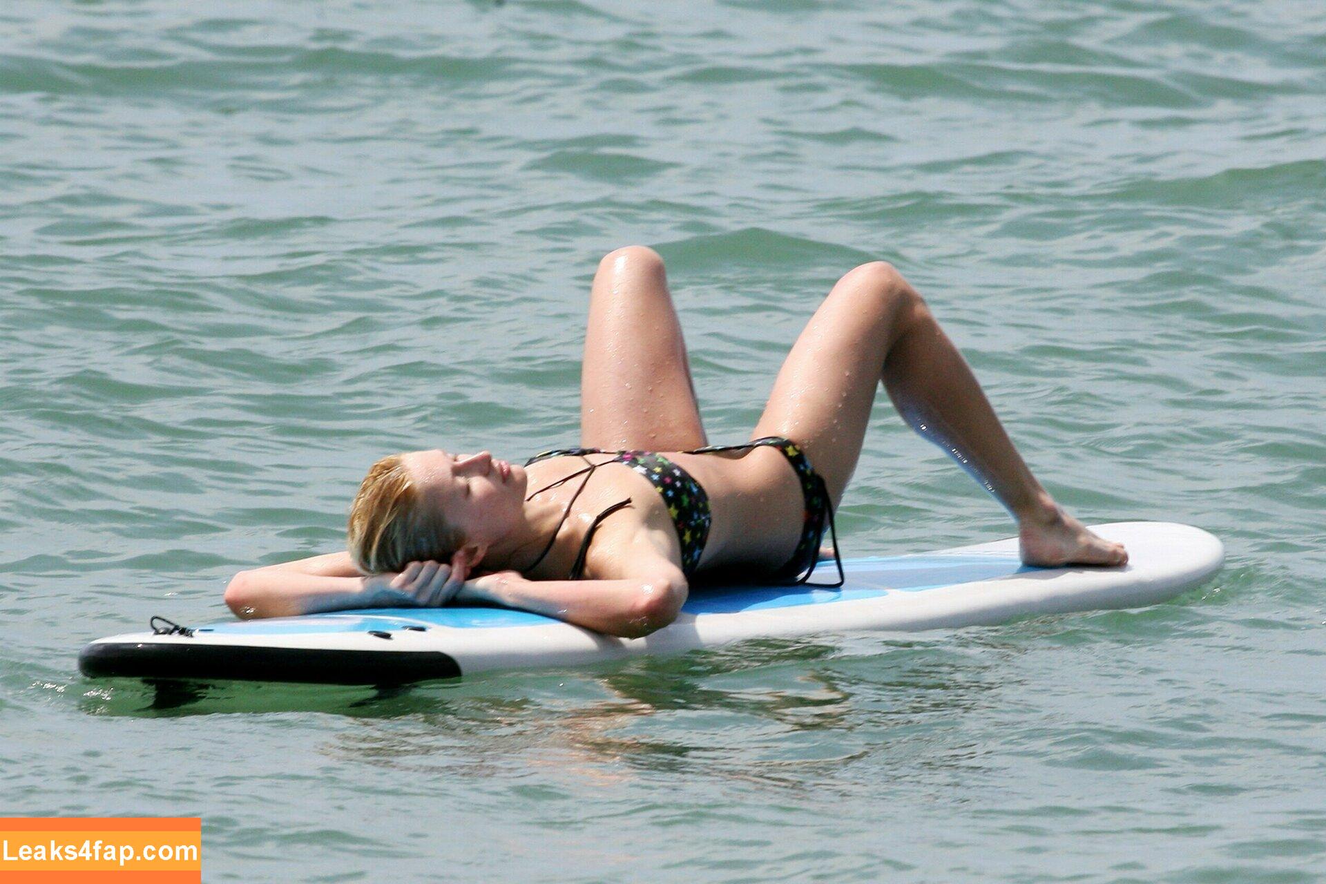 Paris Hilton / parishilton leaked photo photo #1001