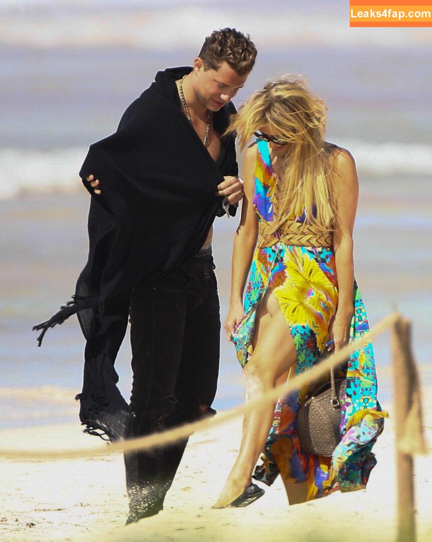 Paris Hilton / parishilton leaked photo photo #1626
