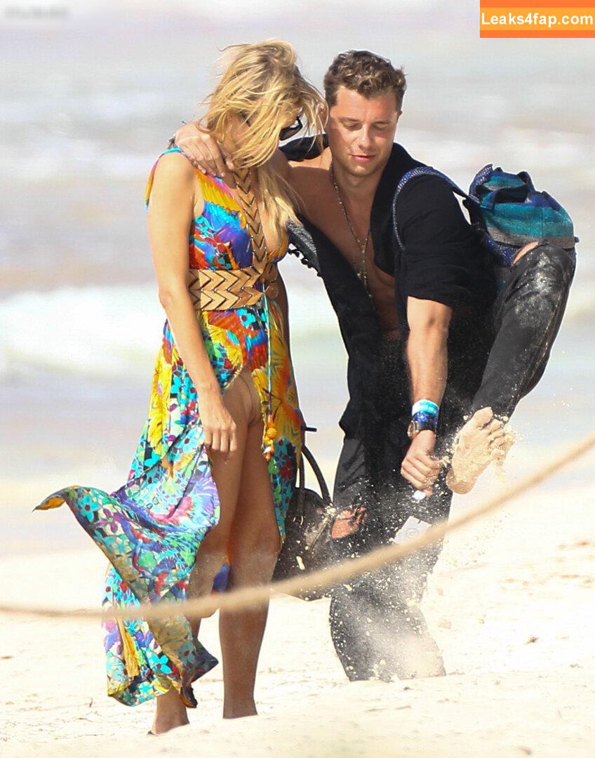 Paris Hilton / parishilton leaked photo photo #1628