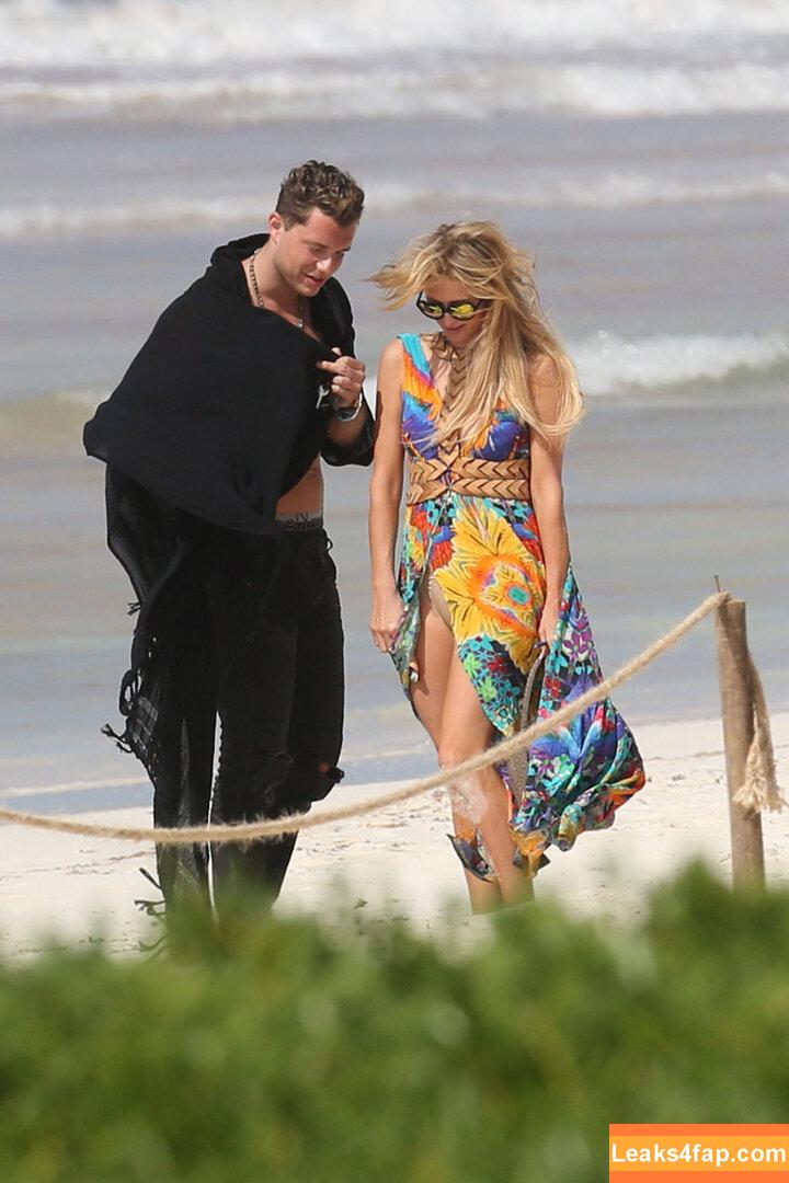 Paris Hilton / parishilton leaked photo photo #1631