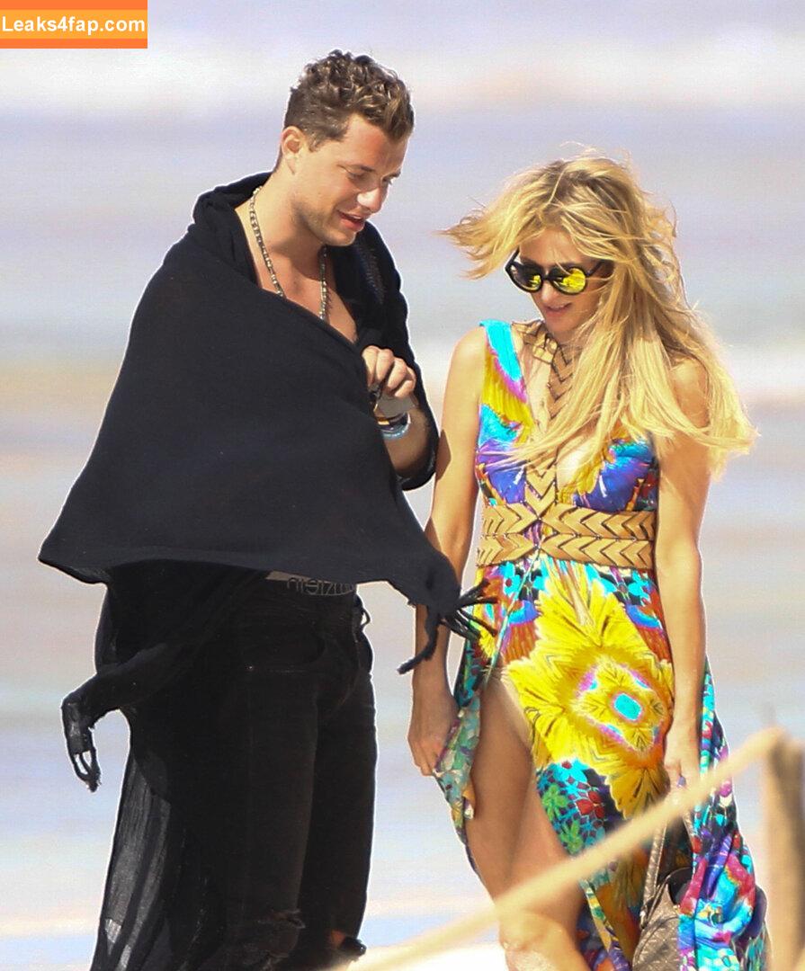 Paris Hilton / parishilton leaked photo photo #1632