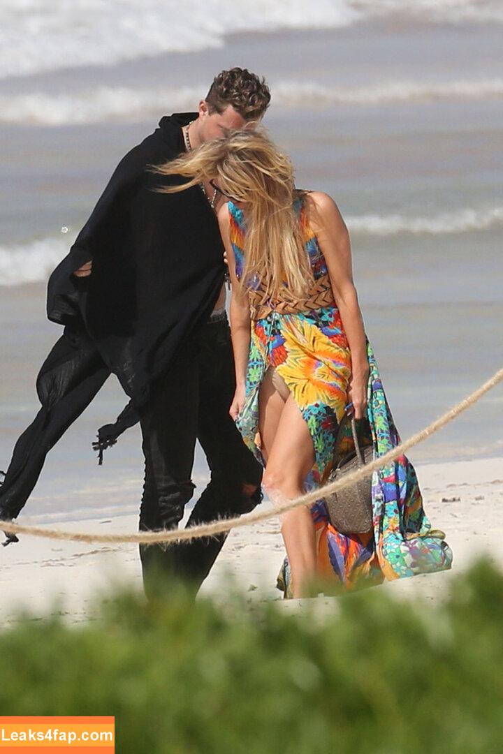 Paris Hilton / parishilton leaked photo photo #1635