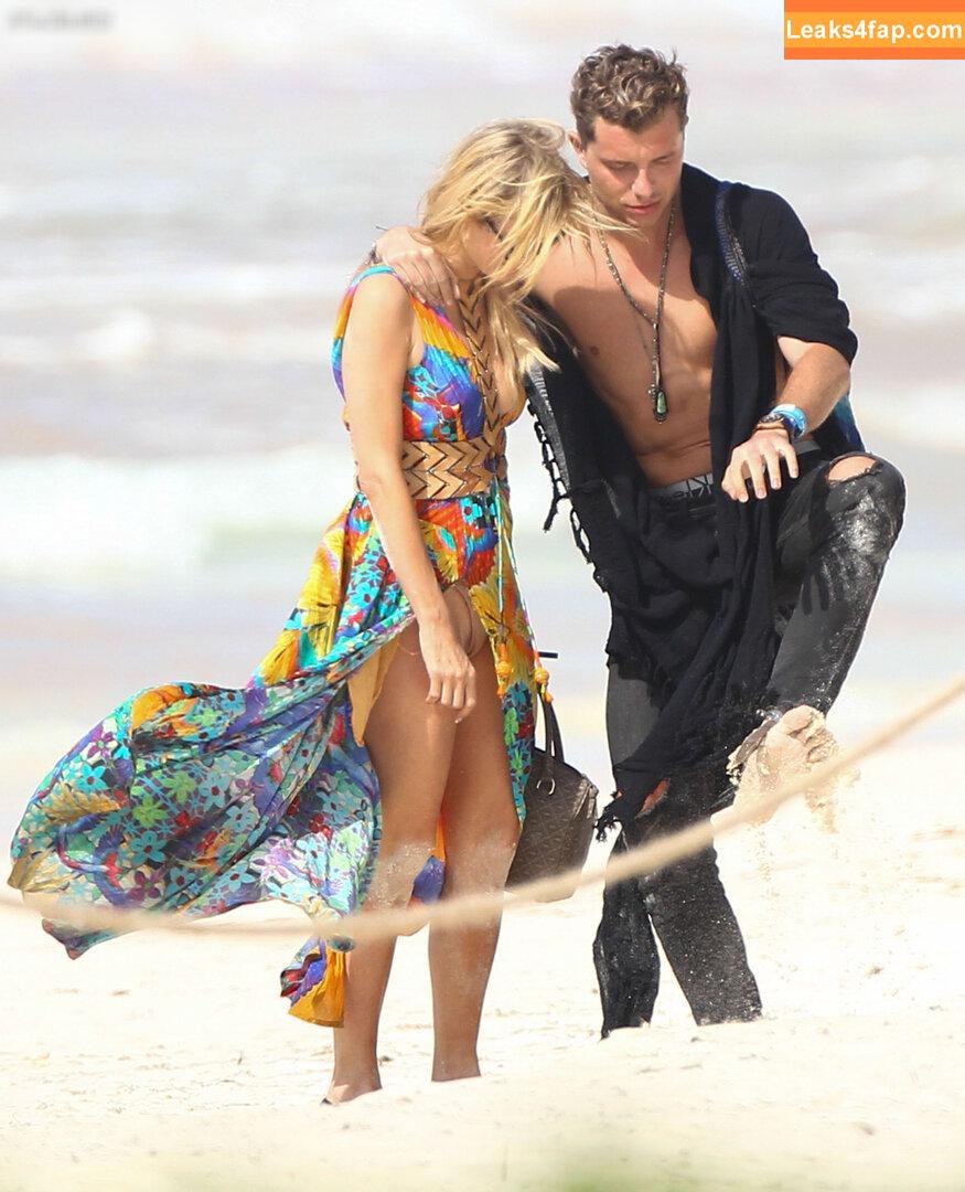 Paris Hilton / parishilton leaked photo photo #1638