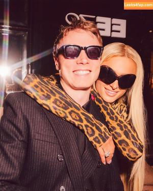 Paris Hilton фото #1911