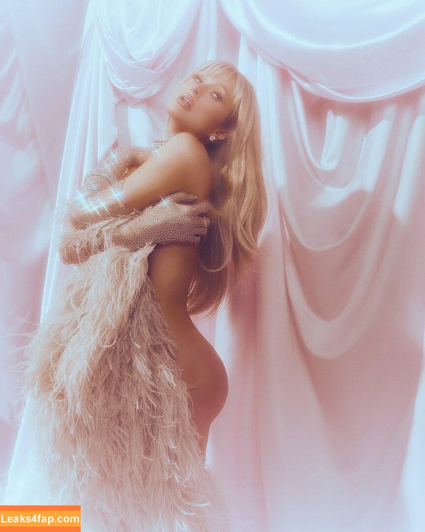 Paris Hilton / https: / parishilton leaked photo photo #2011