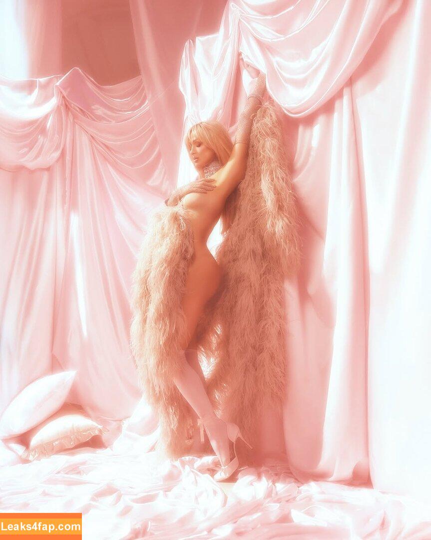 Paris Hilton / https: / parishilton leaked photo photo #2013