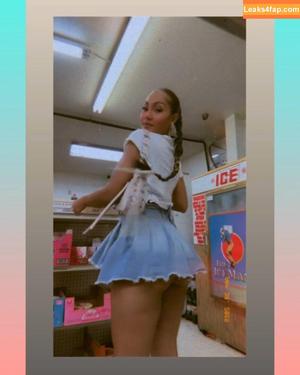 Parker McKenna Posey photo #0261