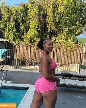Parker McKenna Posey photo #0292