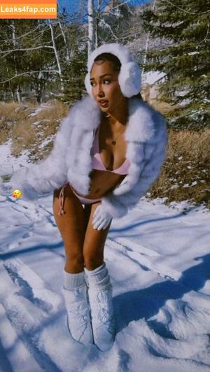 Parker McKenna Posey photo #0331