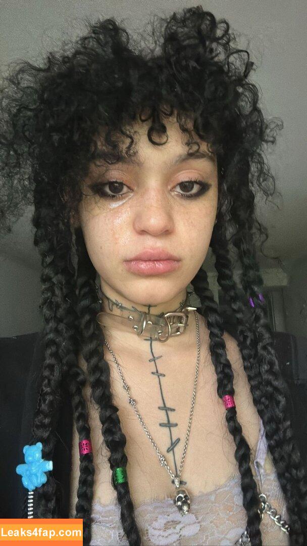 Pastelvamplet / ffishbrains / mehlanie / mehlanie_e leaked photo photo #0021