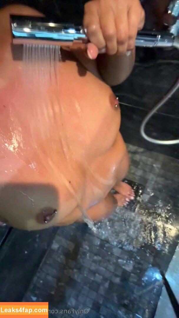 patriciax0x0 / patricia_xoxoxoxo / patriciaxxx leaked photo photo #0175