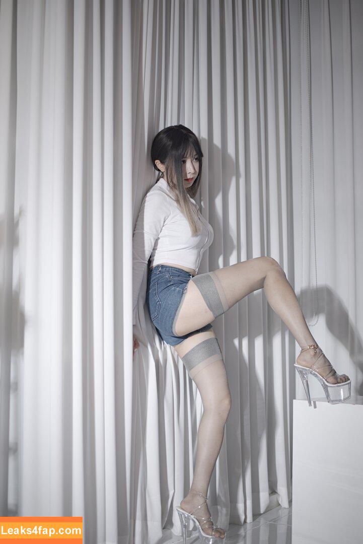 Paula Bulczynska / SPRING STUDIO 봄 / kpop.studio.bom / studiobom leaked photo photo #0256