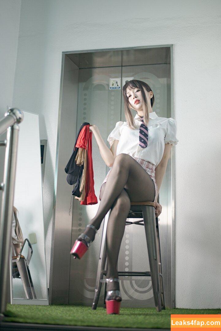 Paula Bulczynska / SPRING STUDIO 봄 / kpop.studio.bom / studiobom leaked photo photo #0273