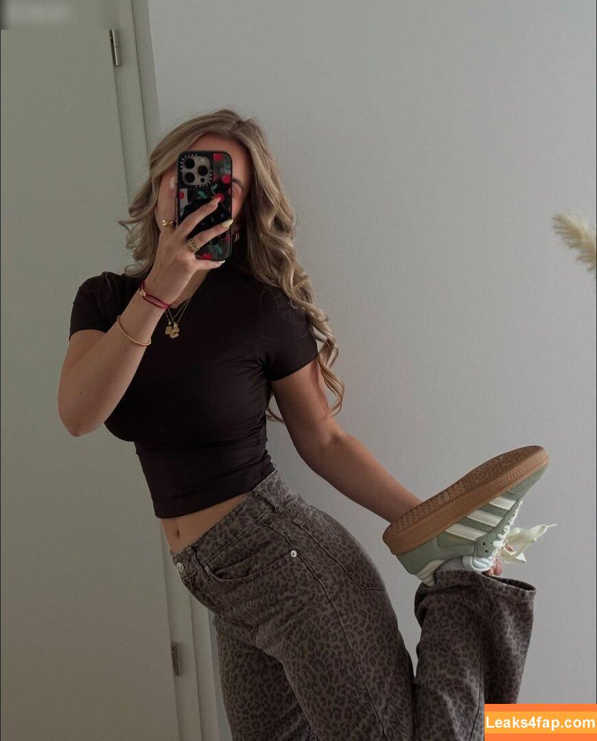 Paula Doeringer / mrs_black_cbr leaked photo photo #0486