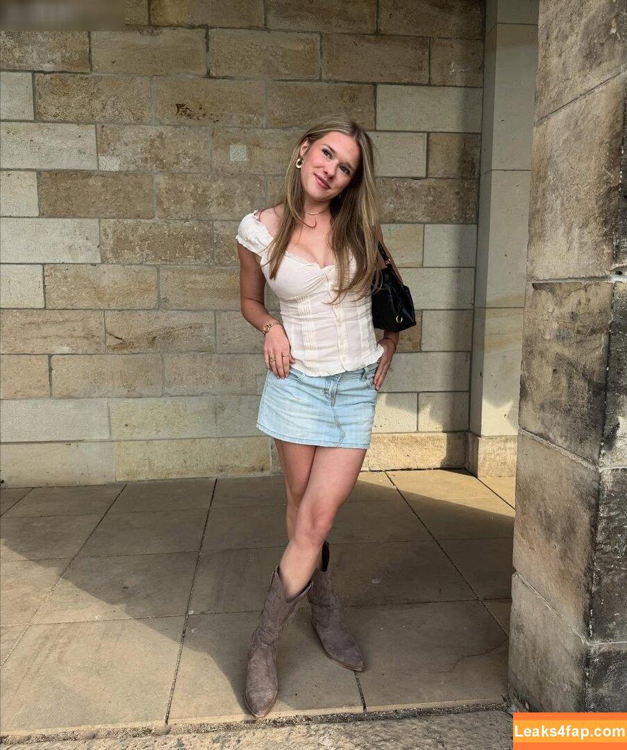 paula.nstl /  leaked photo photo #0022