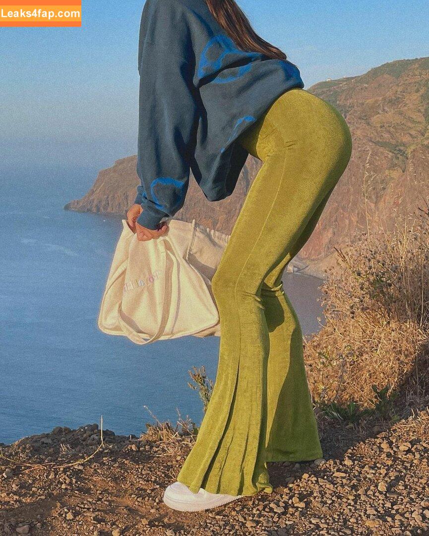paulagonu / vicky_de_levine leaked photo photo #0007