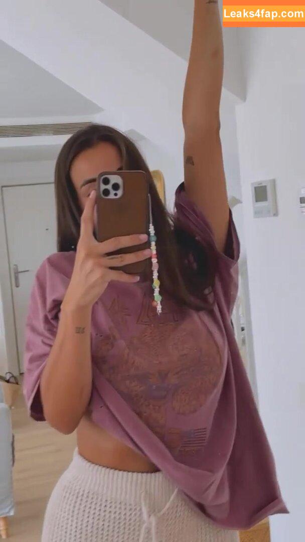 paulagonu / vicky_de_levine leaked photo photo #0013