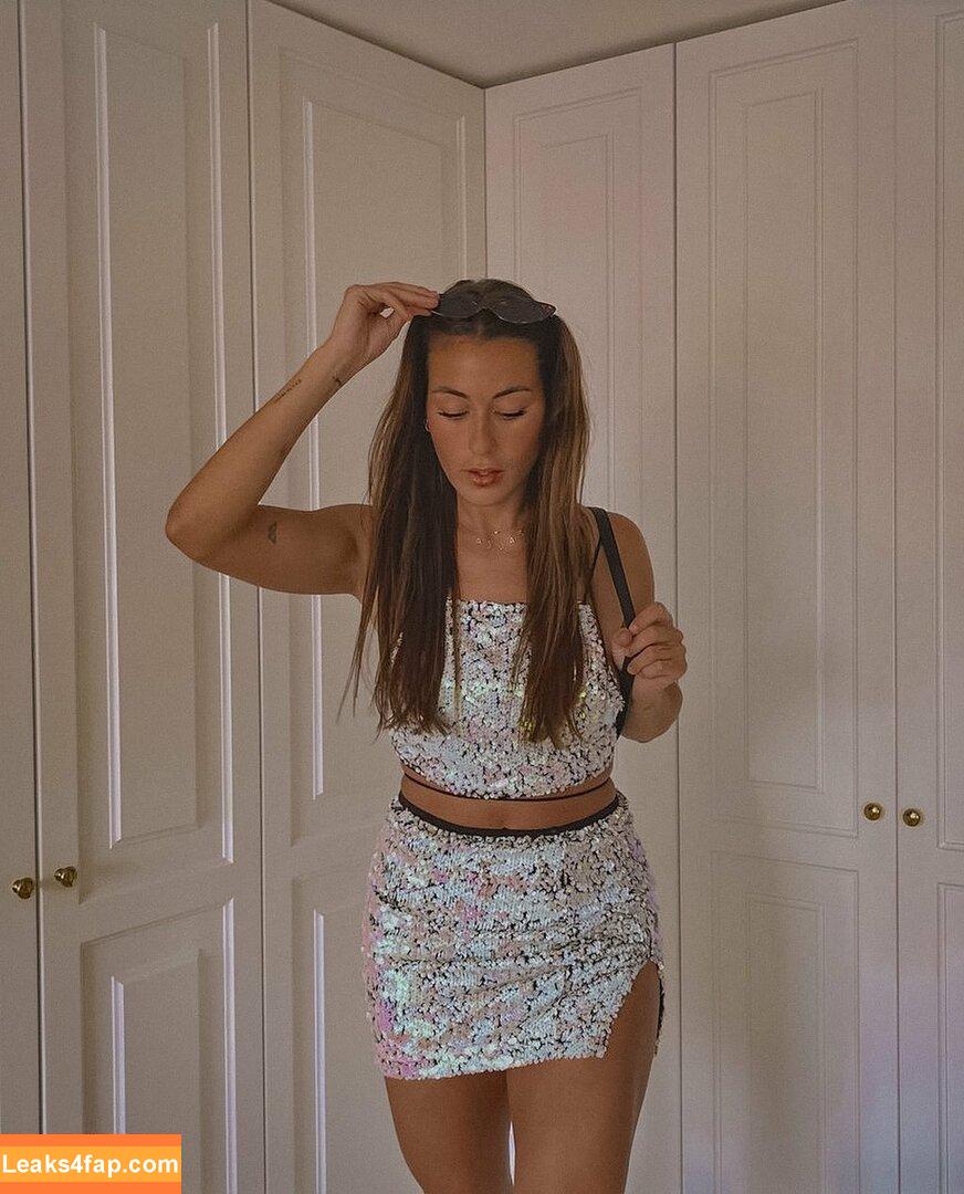 paulagonu / vicky_de_levine leaked photo photo #0035