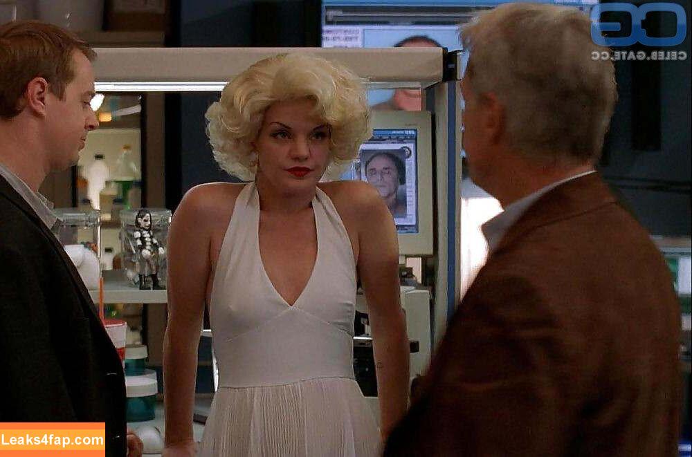 Pauley Perrette /  leaked photo photo #0004