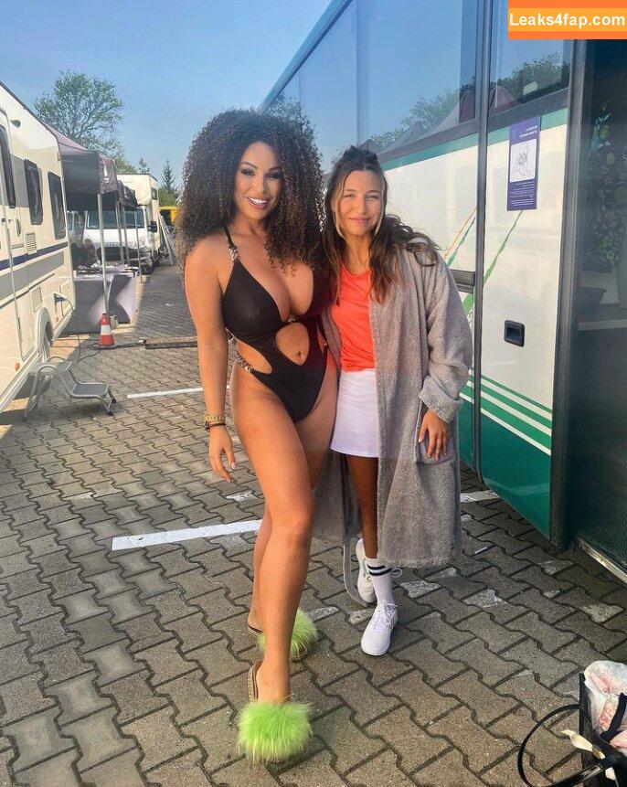 Paulina Fok /  leaked photo photo #0002