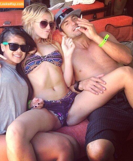 Paulina Gretzky / paulinagretzky leaked photo photo #0056