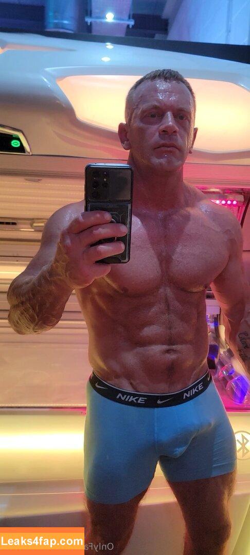paulmc80 /  leaked photo photo #0006