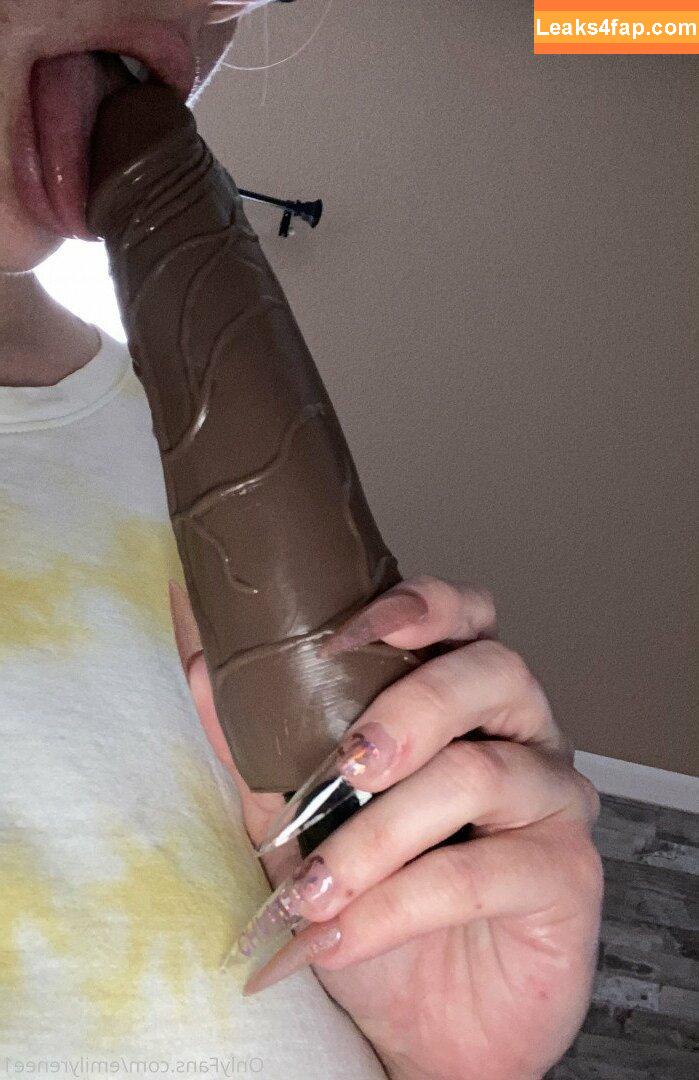 pawgemily1 / emrata leaked photo photo #0011