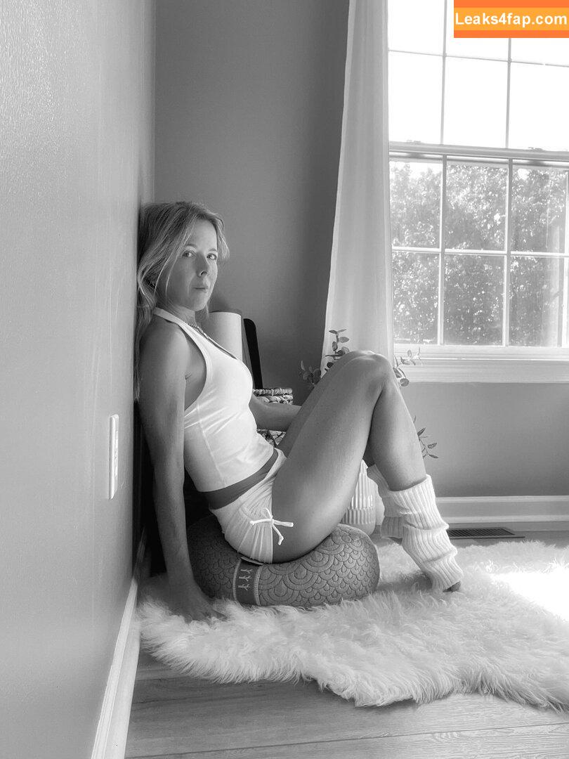 Peacefulfit / melissaluvsu leaked photo photo #0389