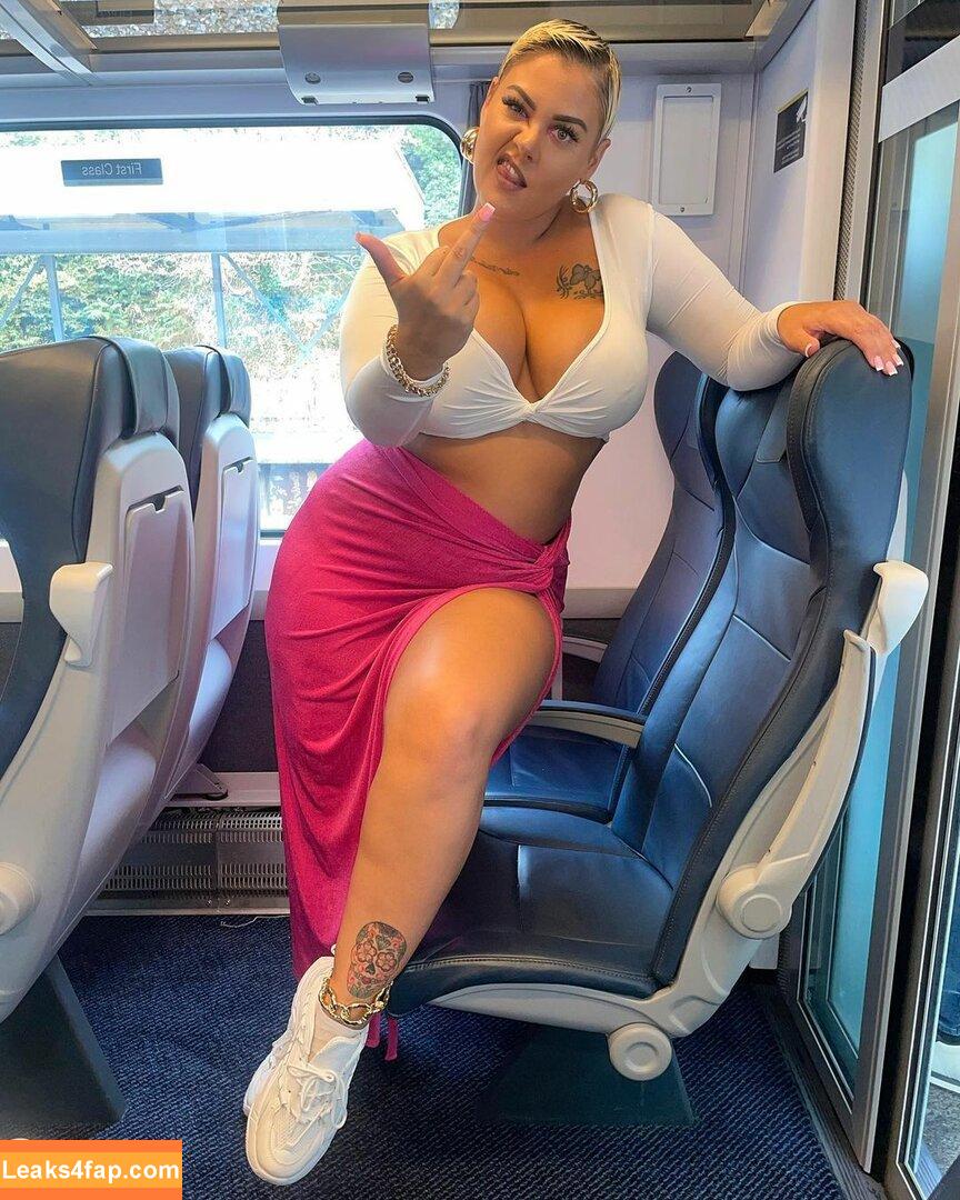 Peaches / https: / peaches_inthecut / peachtreeandme / pinkpeach4 leaked photo photo #0020