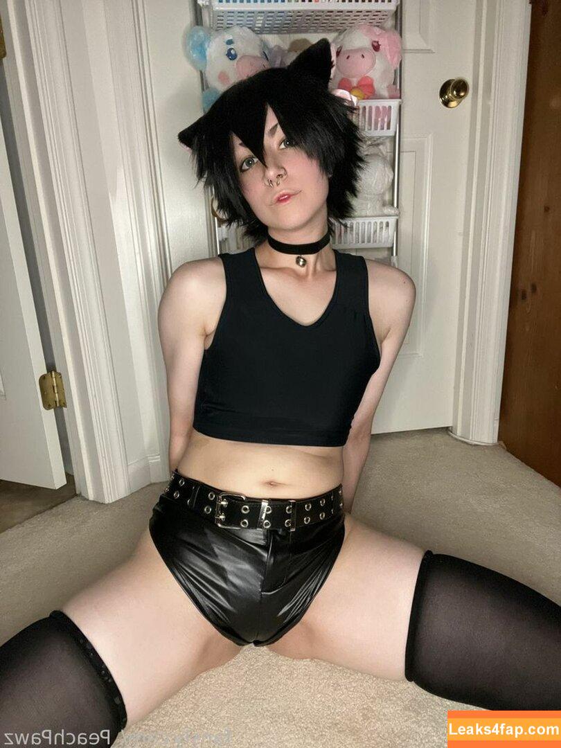 _PeachPawz / _milkypeaches leaked photo photo #0058