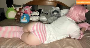 _PeachPawz photo #0035