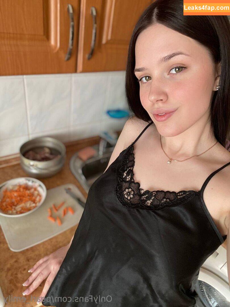 pearl_emily / _allaboutmill_ leaked photo photo #0006