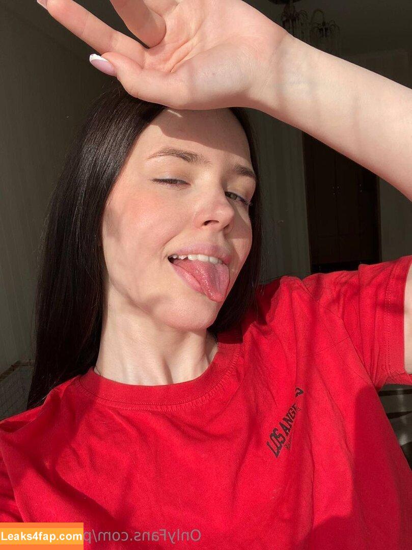pearl_emily / _allaboutmill_ leaked photo photo #0008