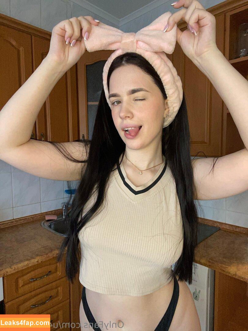 pearl_emily / _allaboutmill_ leaked photo photo #0019